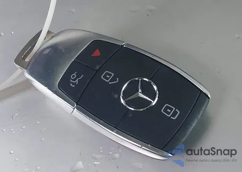 2020 Mercedes-Benz Glb 250 z USA, uszkodzony, nr VIN W1N4M4GB3LW050275